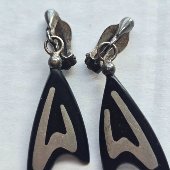 Danish Black Onyx & Silver Inlay Boomerang Clip On Earrings - Picture 2 of 6